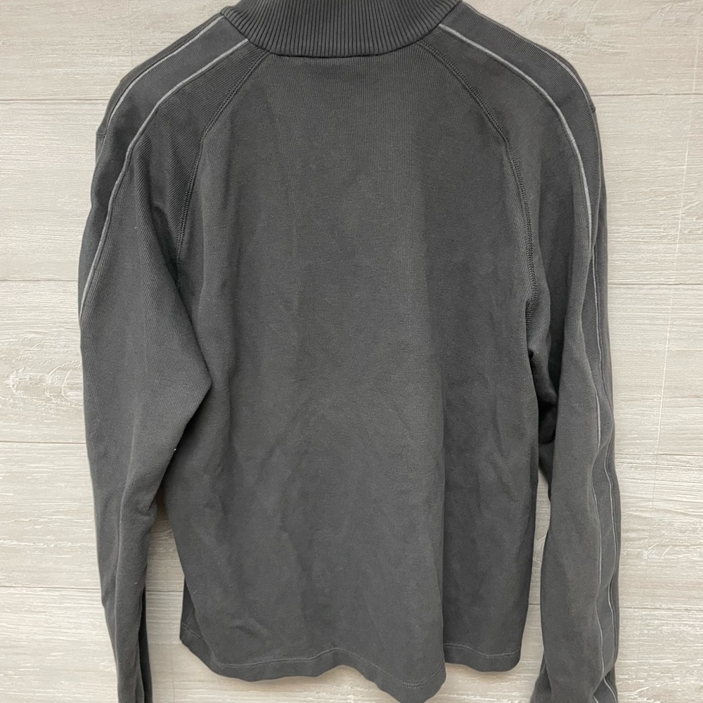 | Hugo Boss | 1/4 snap sweater. Size M. - Picture 3 of 5